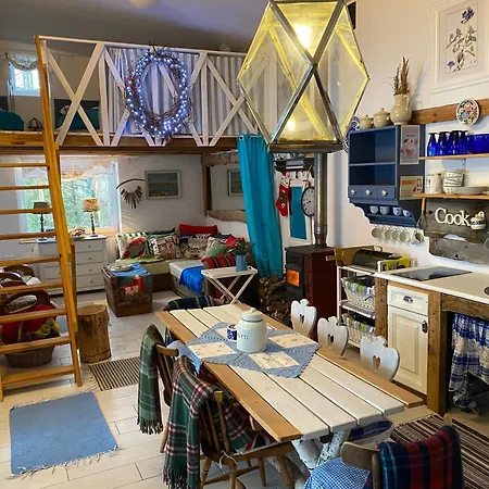 Vakantiehuis Caloroczny Blisko Lasu I Morza Na Urokliwej Dzialce 4300 M2