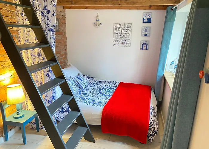 Caloroczny Blisko Lasu I Morza Na Urokliwej Dzialce 4300 M2 בית נופש גדנסק