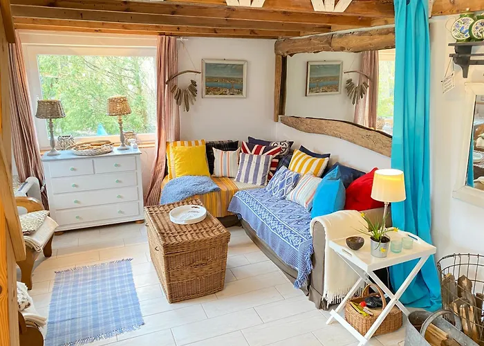 Caloroczny Blisko Lasu I Morza Na Urokliwej Dzialce 4300 M2 * גדנסק