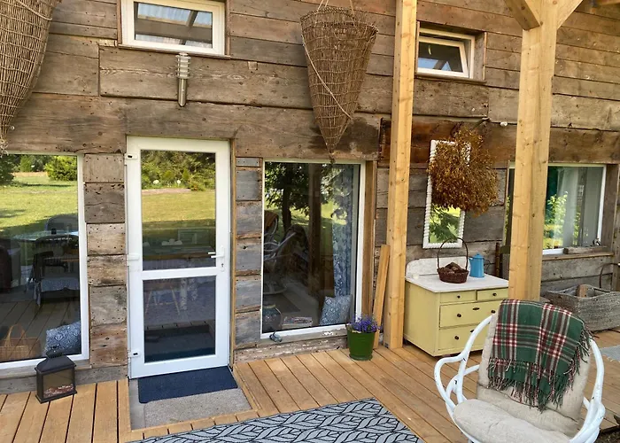 Caloroczny Blisko Lasu I Morza Na Urokliwej Dzialce 4300 M2 בית נופש