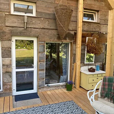 Caloroczny Blisko Lasu I Morza Na Urokliwej Dzialce 4300 M2 Ferienhaus